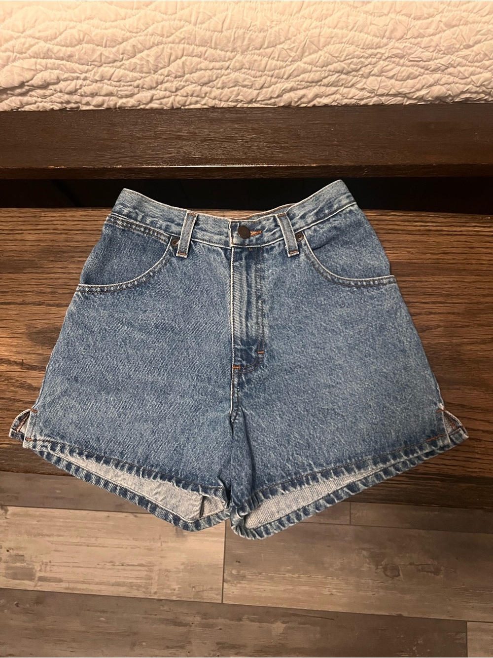 Vintage Classic High-Rise Blue Denim Shorts - Picture 3 of 4